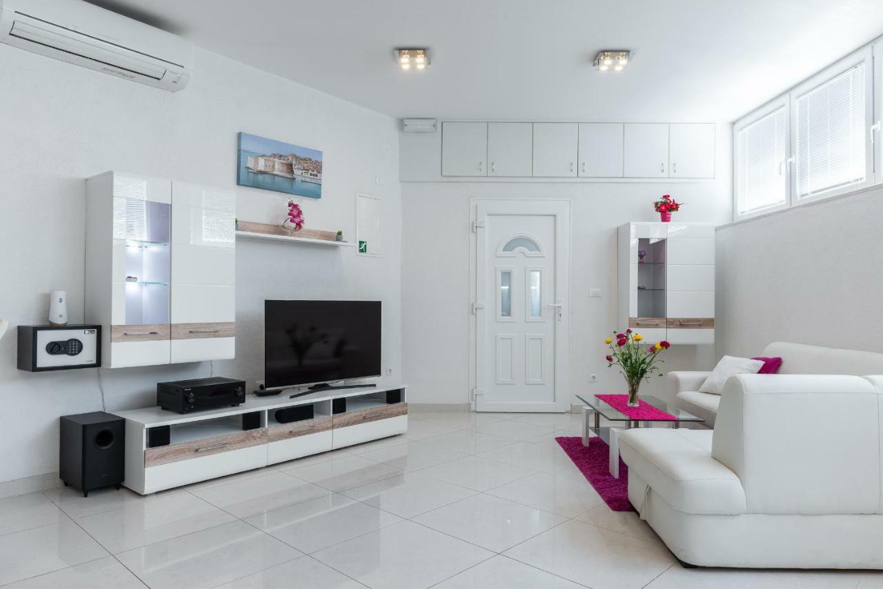 Luxury Sensation Spacious & Free Private Garage 두브로브니크 외부 사진